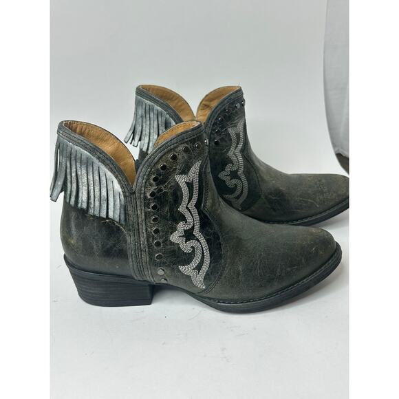 Sterling River Shoes - Sterling River Women's Distressed Black Fringe Booties Boots Size 9.5M